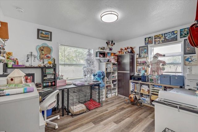 903 N BRACEWELL DRIVE, Plant City, FL 33563