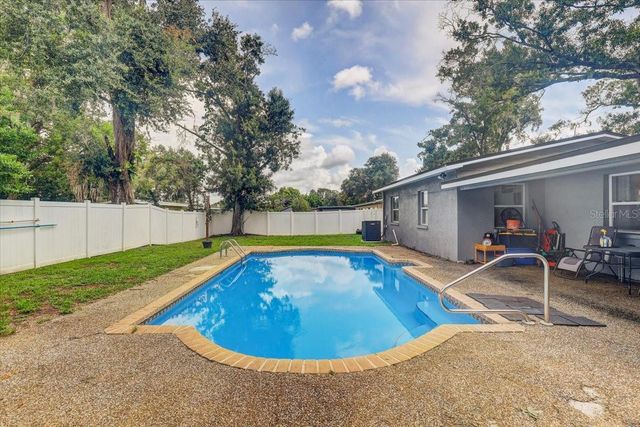 903 N BRACEWELL DRIVE, Plant City, FL 33563
