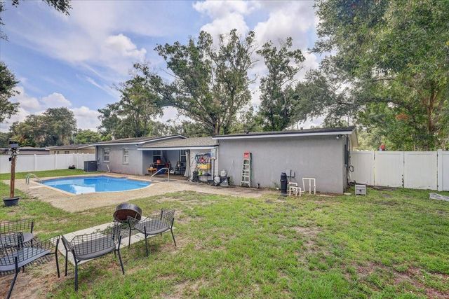 903 N BRACEWELL DRIVE, Plant City, FL 33563