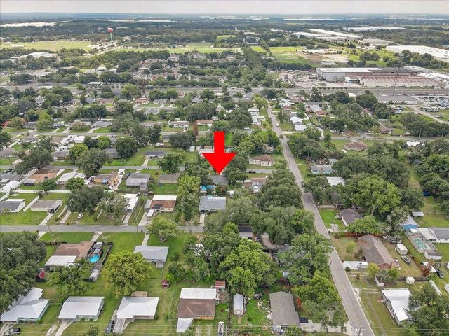 903 N BRACEWELL DRIVE, Plant City, FL 33563