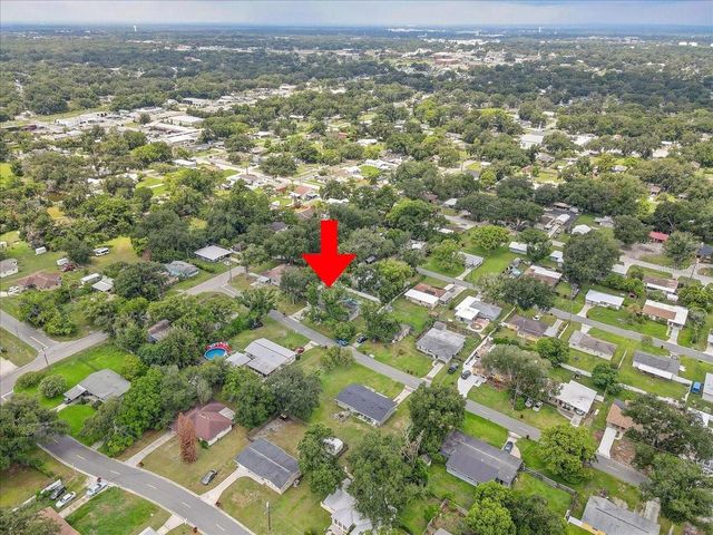 903 N BRACEWELL DRIVE, Plant City, FL 33563
