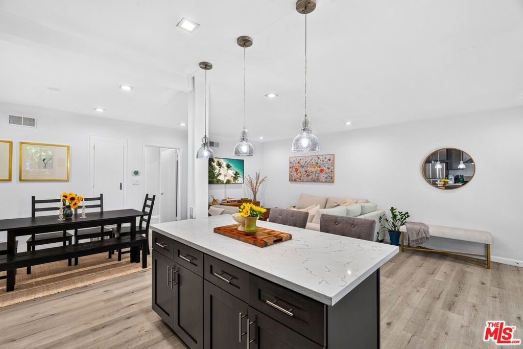 Image 19 of property listing at 11670 W Sunset Boulevard 217, Los Angeles, CA 90049