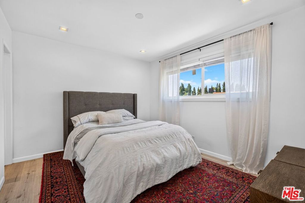 Image 29 of property listing at 11670 W Sunset Boulevard 217, Los Angeles, CA 90049