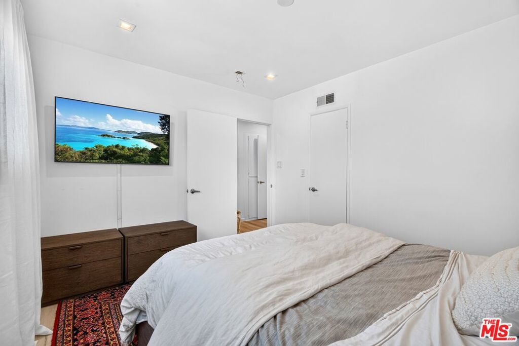 Image 30 of property listing at 11670 W Sunset Boulevard 217, Los Angeles, CA 90049