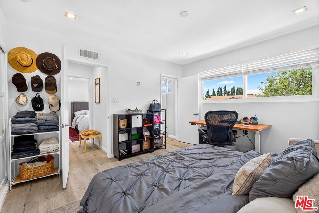 Image 33 of property listing at 11670 W Sunset Boulevard 217, Los Angeles, CA 90049