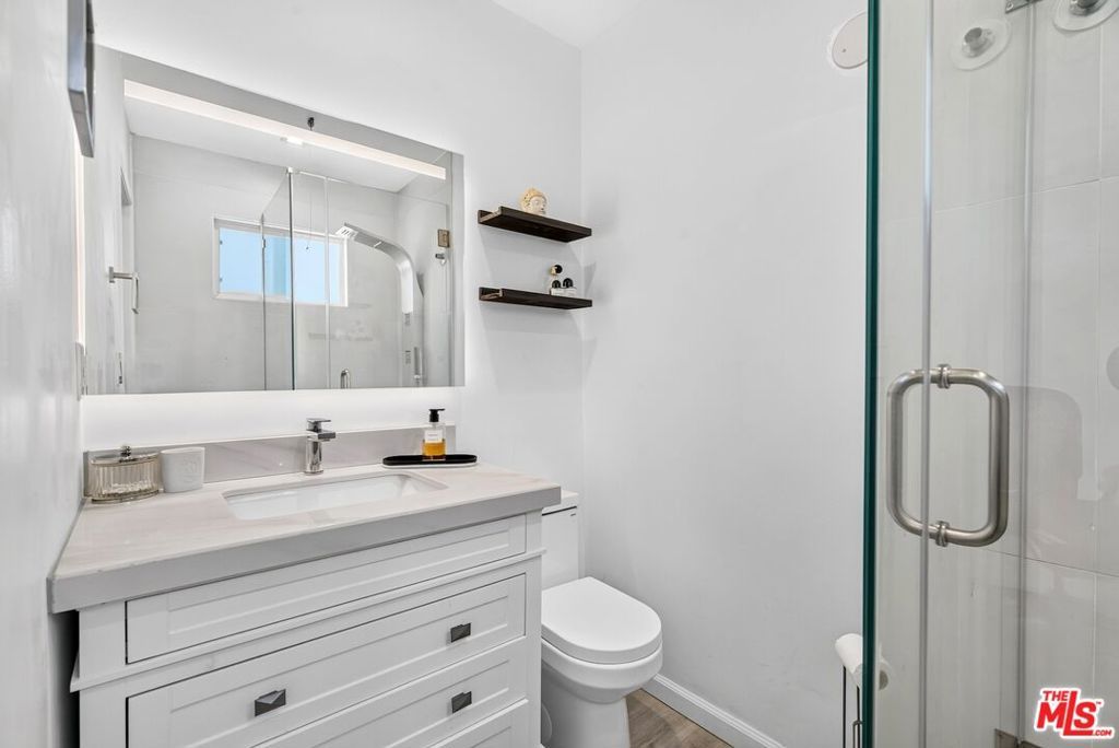 Image 36 of property listing at 11670 W Sunset Boulevard 217, Los Angeles, CA 90049