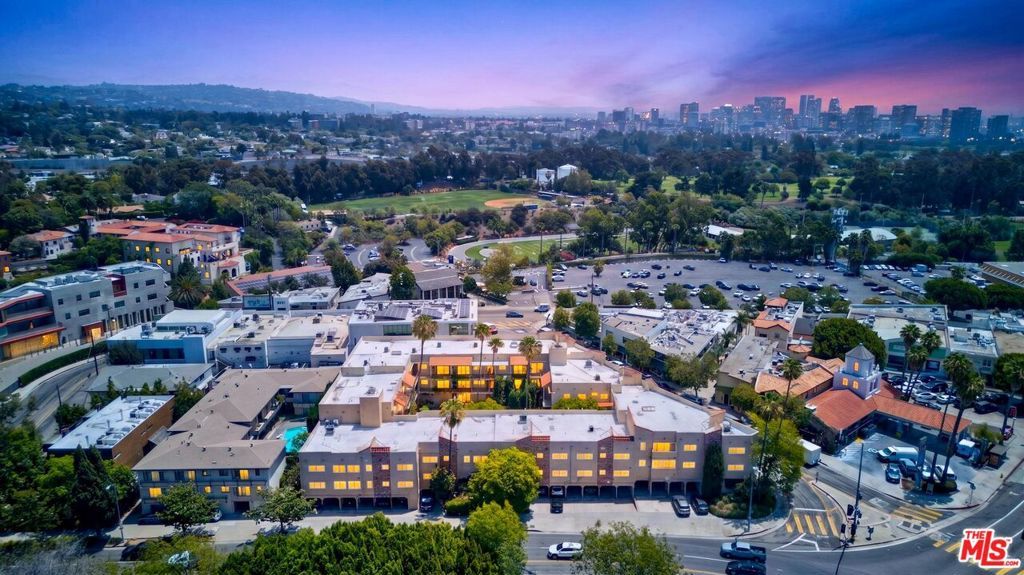 Image 46 of property listing at 11670 W Sunset Boulevard 217, Los Angeles, CA 90049