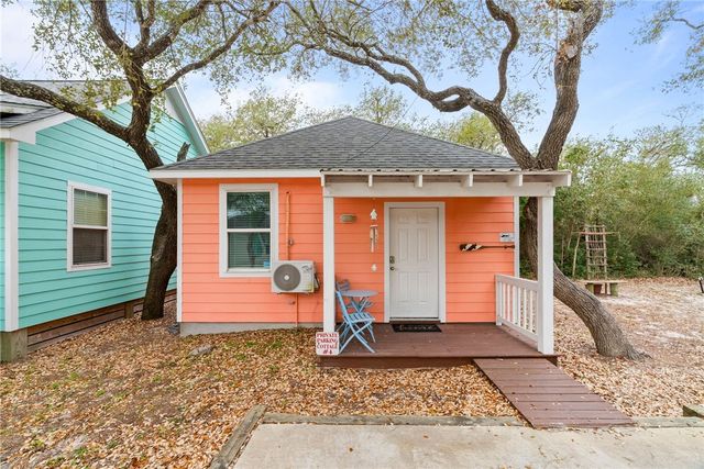 5481 Highway 35 N 4, Rockport, TX 78382