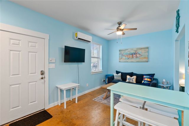 5481 Highway 35 N 4, Rockport, TX 78382