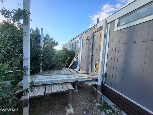 8667 W 70th St West Street, Mojave, CA 93501