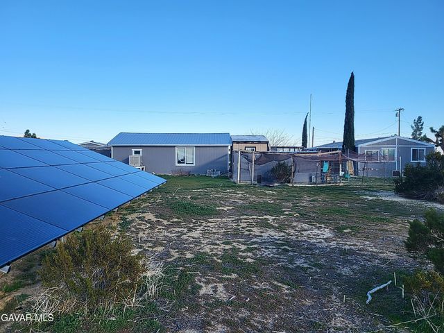 8667 W 70th St West Street, Mojave, CA 93501