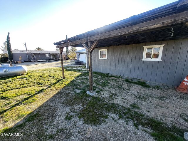 8667 W 70th St West Street, Mojave, CA 93501