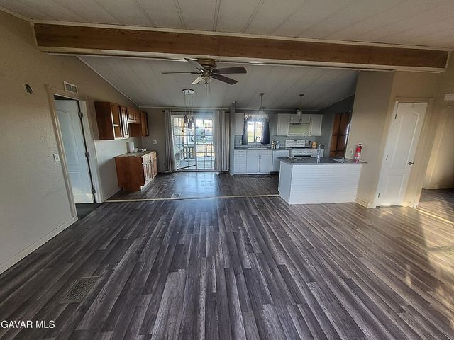 8667 W 70th St West Street, Mojave, CA 93501