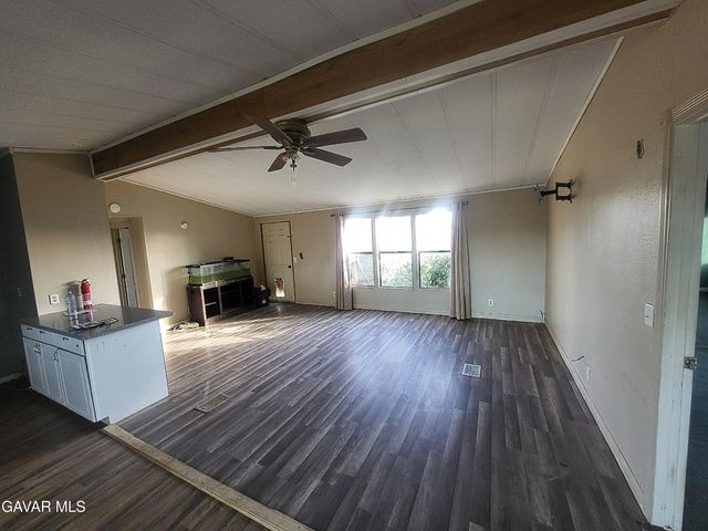 8667 W 70th St West Street, Mojave, CA 93501