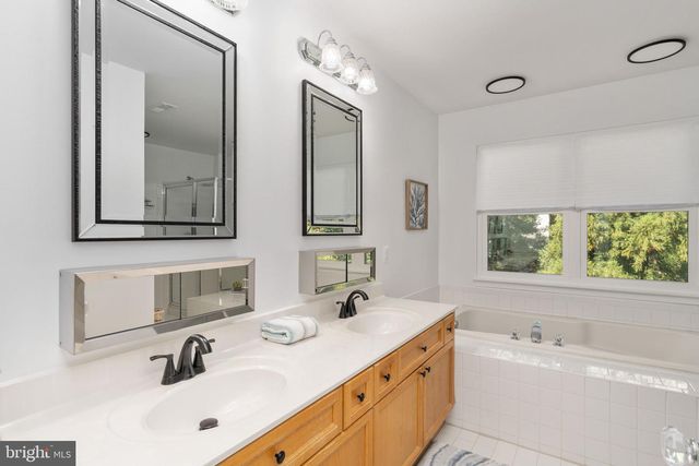 6811 LAKELAND WAY, Fredericksburg, VA 22407
