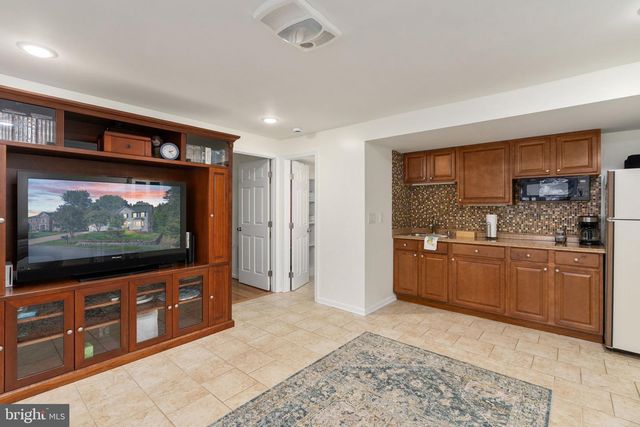 6811 LAKELAND WAY, Fredericksburg, VA 22407