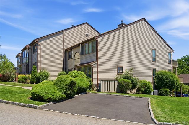 112 The Glen 112, Glen Head, NY 11545