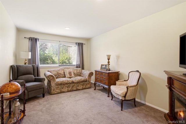 112 The Glen 112, Glen Head, NY 11545