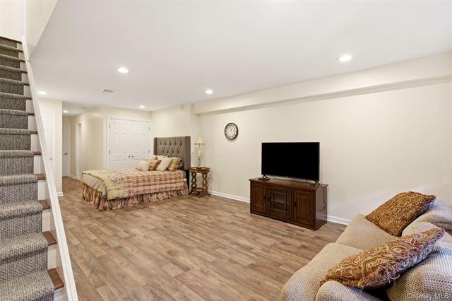 112 The Glen 112, Glen Head, NY 11545