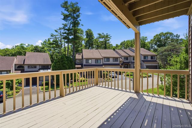 112 The Glen 112, Glen Head, NY 11545