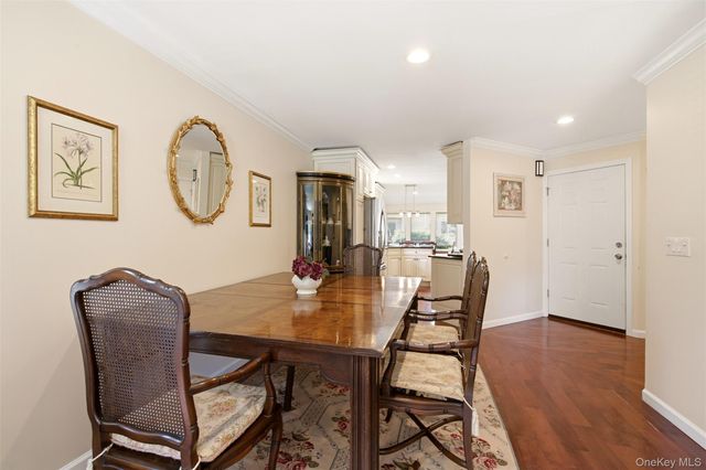 112 The Glen 112, Glen Head, NY 11545