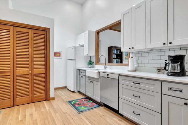 8 Golf Links Circle, Sandwich, MA 02563