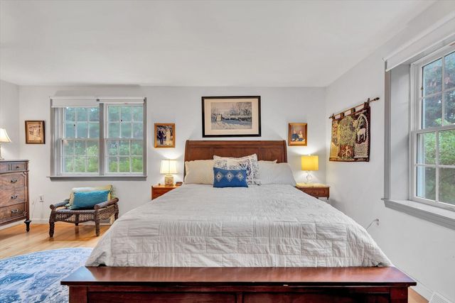 8 Golf Links Circle, Sandwich, MA 02563