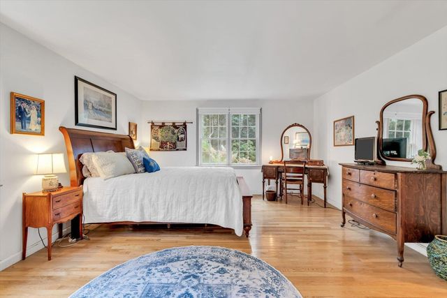 8 Golf Links Circle, Sandwich, MA 02563