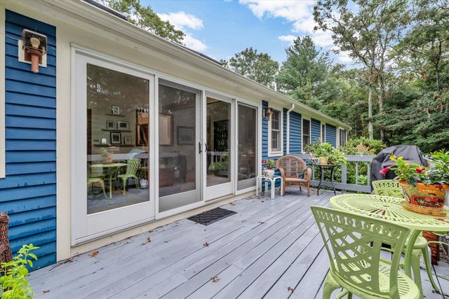 8 Golf Links Circle, Sandwich, MA 02563