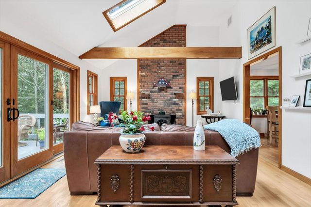 8 Golf Links Circle, Sandwich, MA 02563
