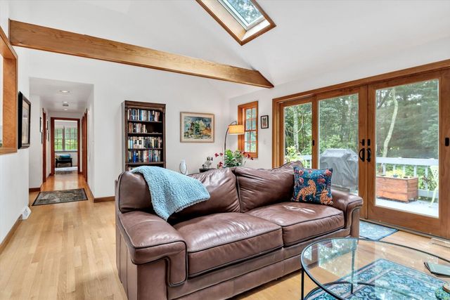 8 Golf Links Circle, Sandwich, MA 02563