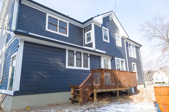 709 Pennsylvania Avenue, Mendota, IL 61342