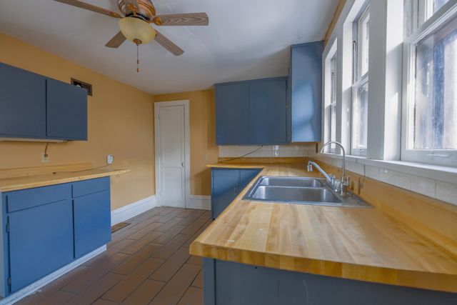 709 Pennsylvania Avenue, Mendota, IL 61342