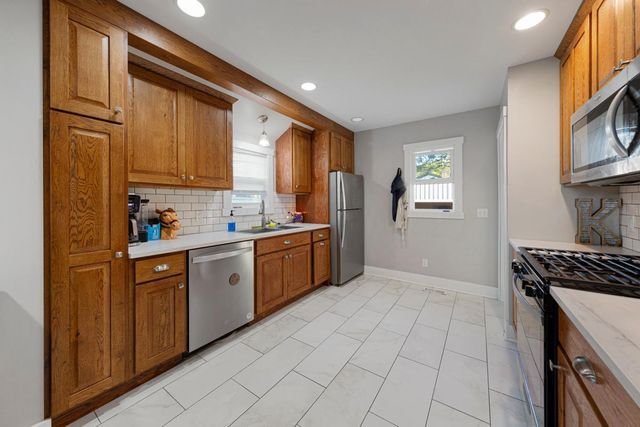 106 6th Avenue E, Ellendale, MN 56026