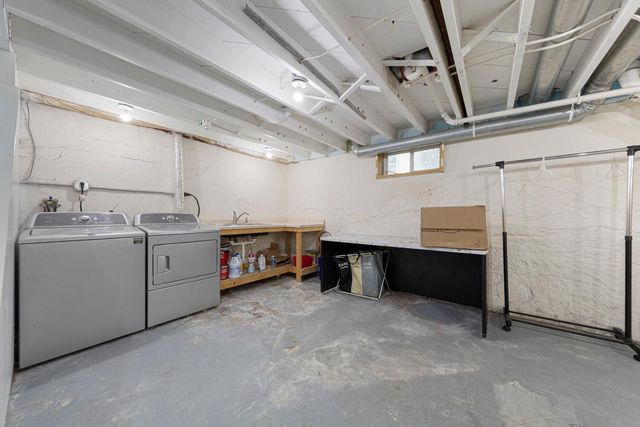 106 6th Avenue E, Ellendale, MN 56026