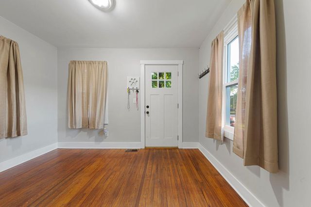 106 6th Avenue E, Ellendale, MN 56026