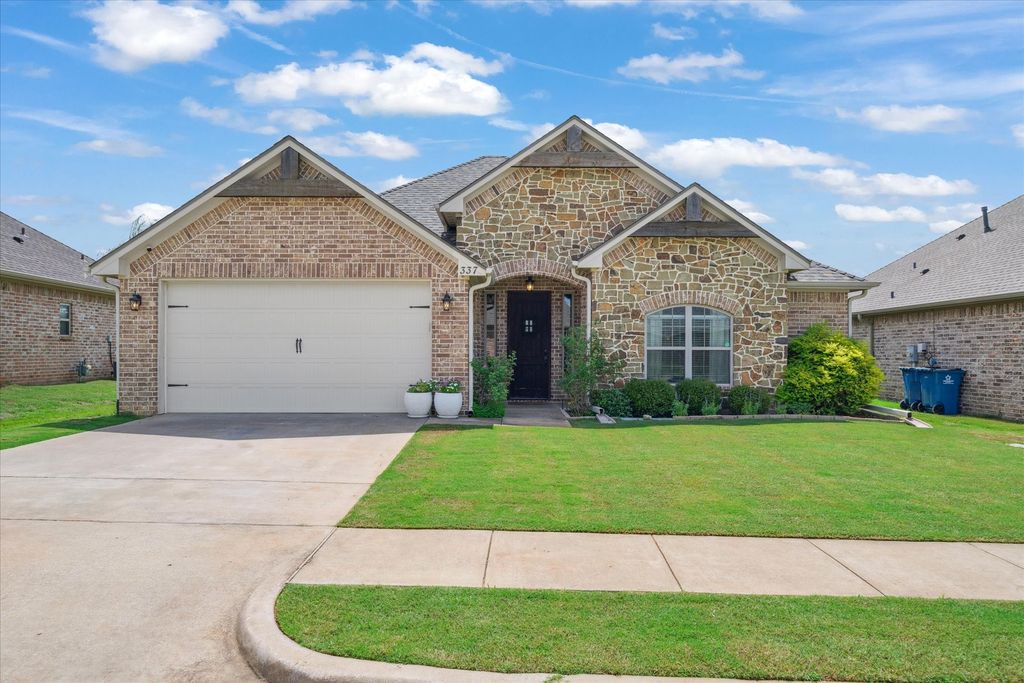 337 Kingdom Boulevard, Lindale, TX 75771