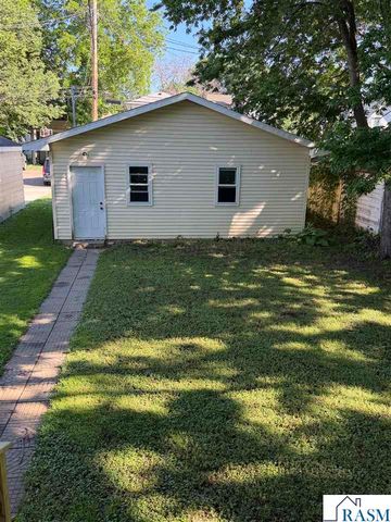 110 Van Brunt Street, Mankato, MN 56001