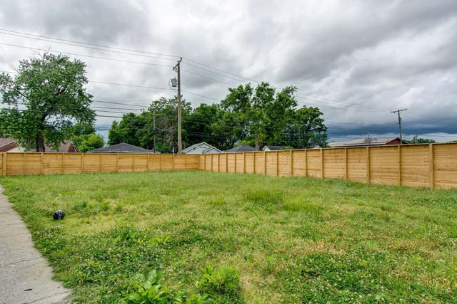 1733 17th Ave, N, Nashville, TN 37208
