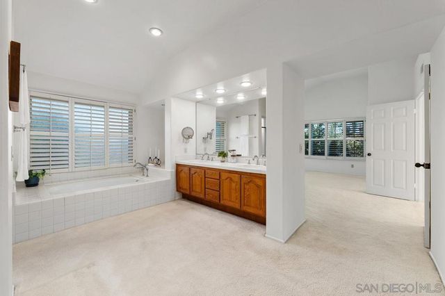 12642 Rue Sienne Nord, San Diego, CA 92131