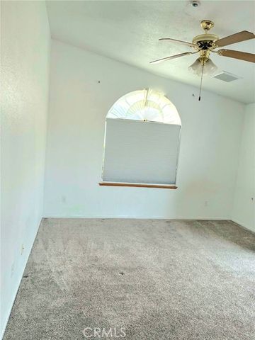 13991 Falling Leaf, Apple Valley, CA 92307