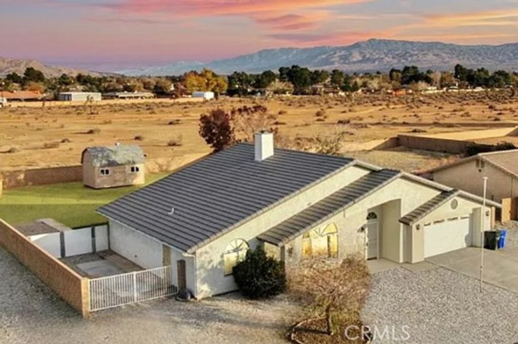 13991 Falling Leaf, Apple Valley, CA 92307
