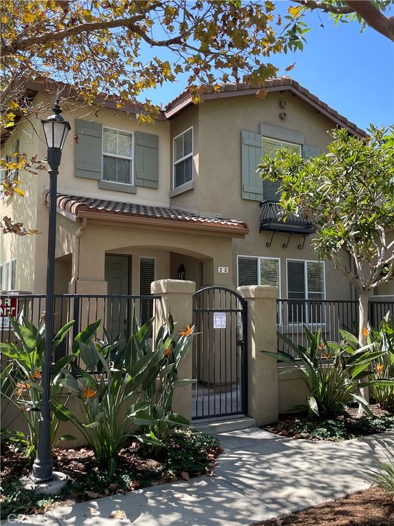 23 Willowdale, Irvine, CA 92602