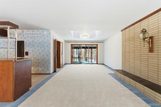 4710 Cove Road, West Bloomfield, MI 48323