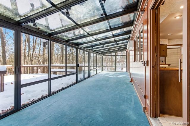 4710 Cove Road, West Bloomfield, MI 48323