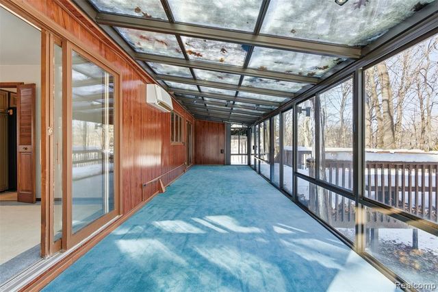 4710 Cove Road, West Bloomfield, MI 48323