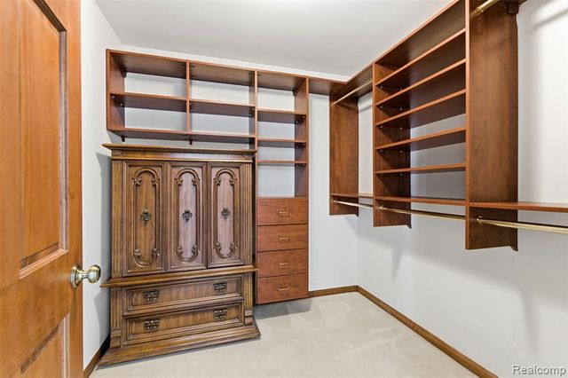 4710 Cove Road, West Bloomfield, MI 48323