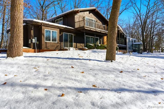 4710 Cove Road, West Bloomfield, MI 48323