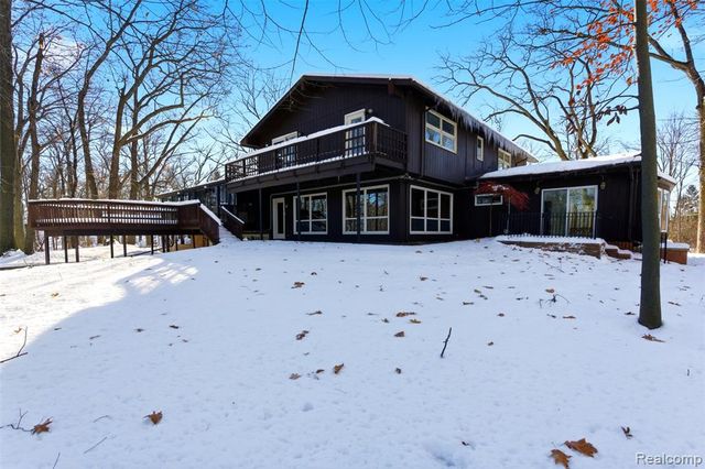 4710 Cove Road, West Bloomfield, MI 48323