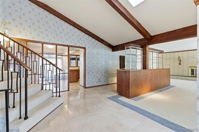 4710 Cove Road, West Bloomfield, MI 48323